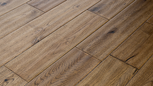 Solid Handscraped Tobacco Oak 18mm x 125mm
